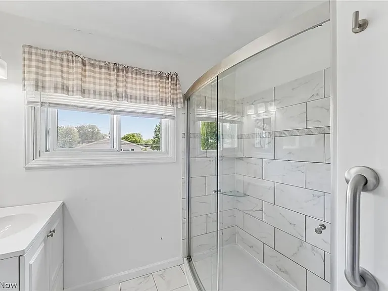 2369 Frederick Dr — Photo 30