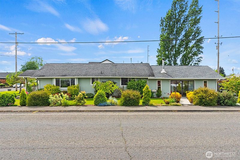 4th image of 1102 W Anderson Street
