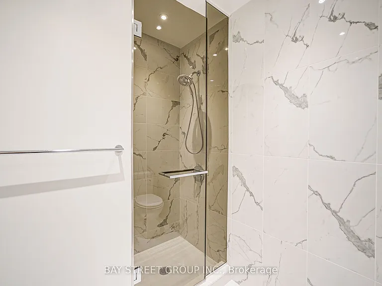 11 Yorkville Ave #5408 — Photo 7