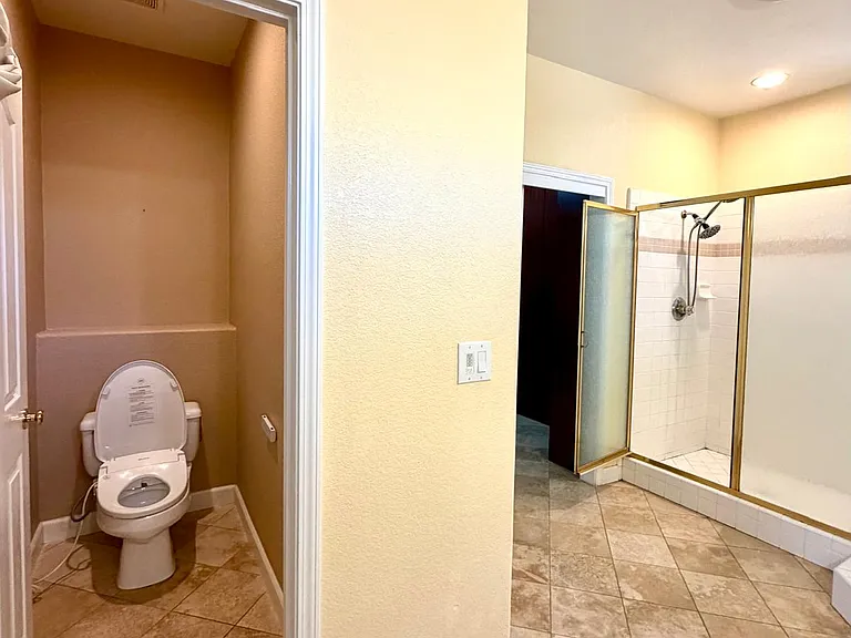 497 Williams St — Photo 37