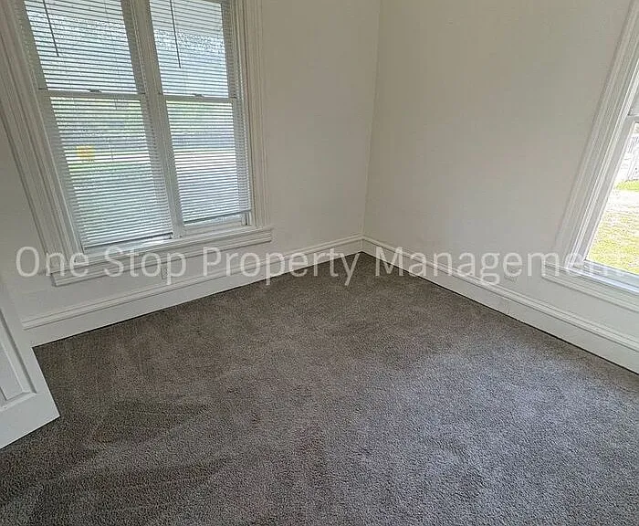 721 S Brookside Ave — Photo 16
