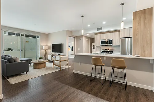 16300 Ventura Blvd Photo 1