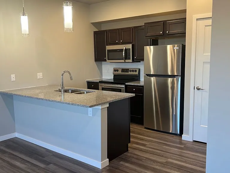 5115 N River Blvd NE — Photo 25