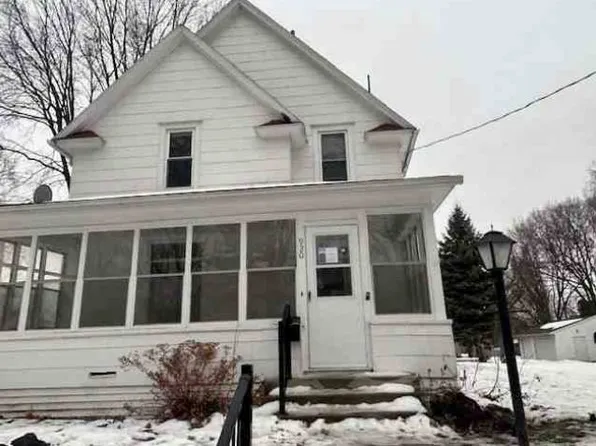 920 N Adams Ave, Mason City, IA 50401