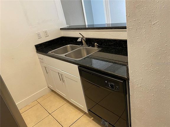 4th image of 4708 Walden Cir #17