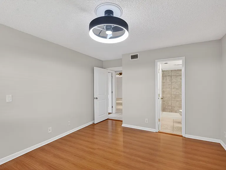 511 Shady Pine Way #D2 — Photo 23