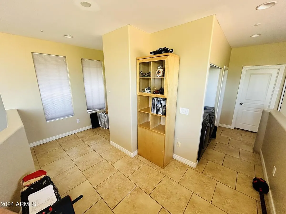 2 bed, 1421 sqft, $2,290 — Photo 2
