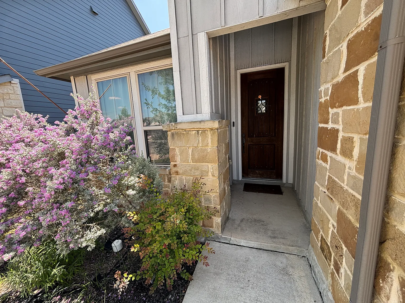 3 bed, 1857 sqft, $2,000 — Photo 4