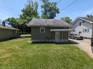 2034 Monteith St, Flint, MI 48504