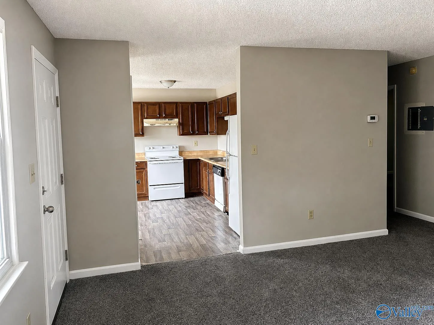 2 bed, 1.0 bath, 700 sqft, $850 — Photo 4