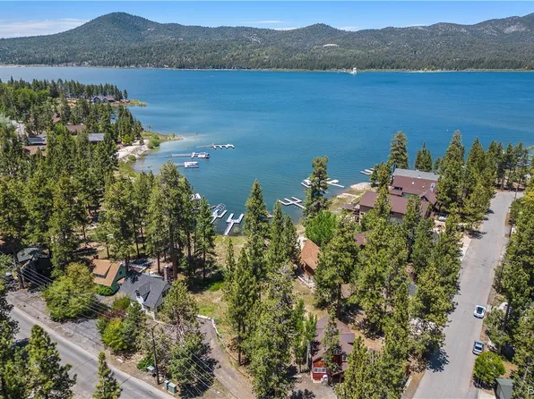 40260 Lakeview Dr, Big Bear Lake, CA 92315