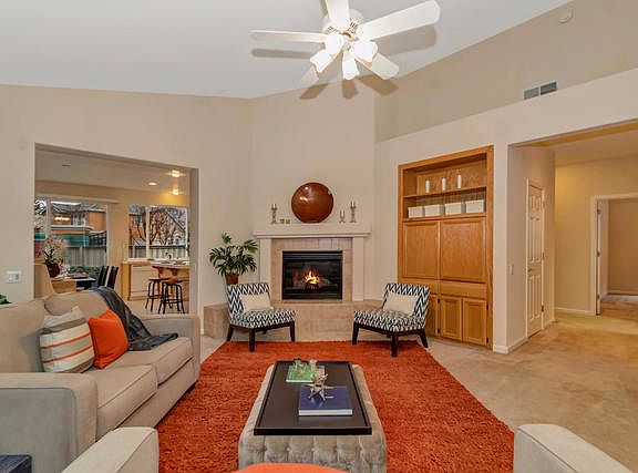3rd image of 18 Watershore Cir