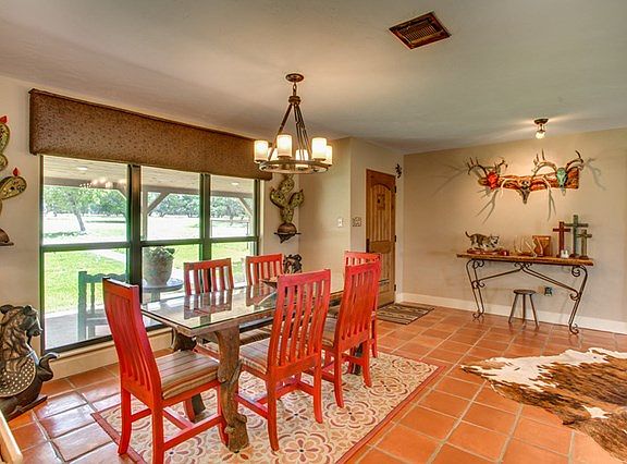 2nd image of 1435 Shin Oak Way