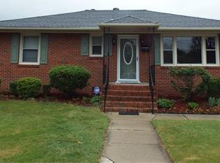 115 Yew Ave, Colonial Heights, VA 23834
