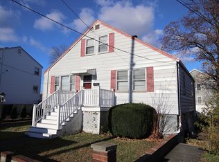 20 Lantern Rd, Revere, MA 02151