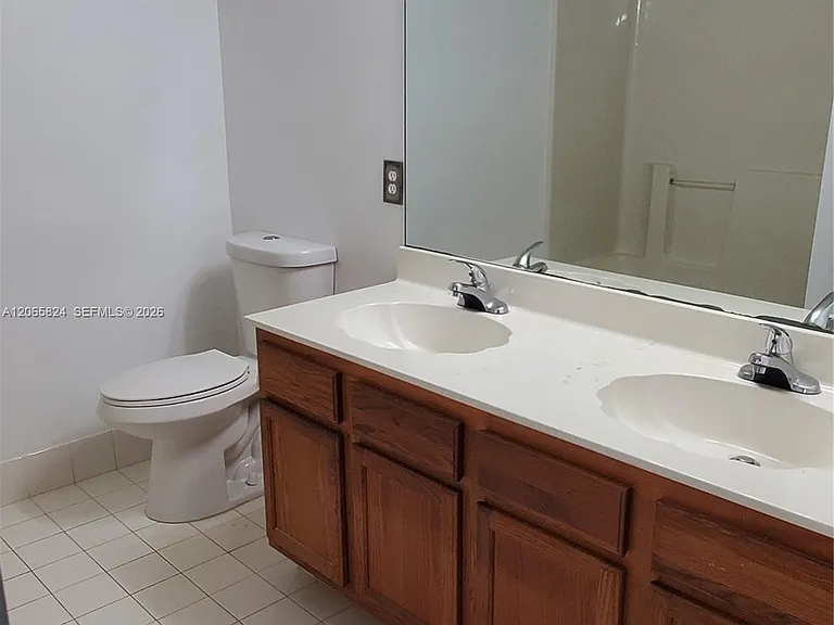 9909 Westwood Dr #121 — Photo 15
