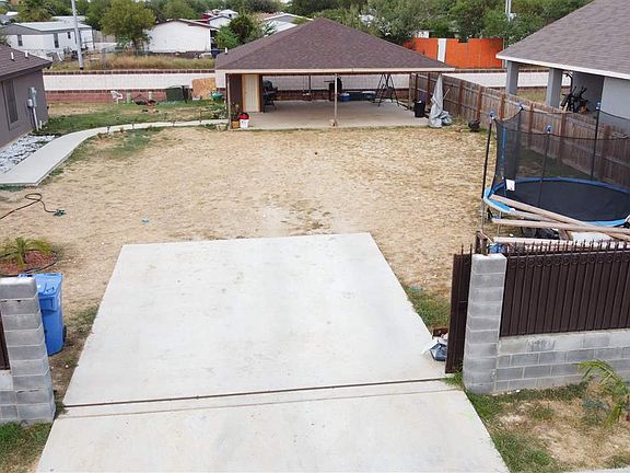 3rd image of 2818 Lavanda Dr