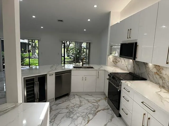 2173 Discovery Cir W — Photo 4