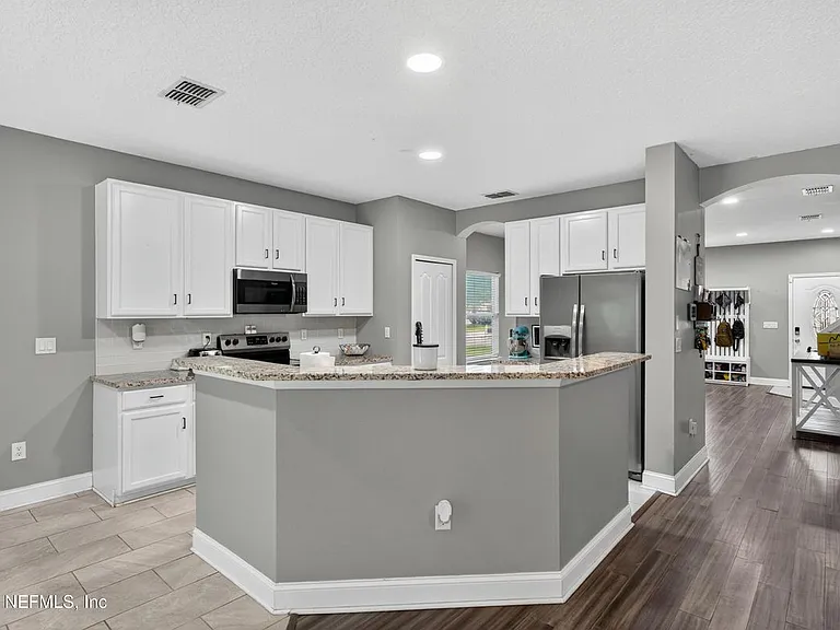 2038 Creekmont Dr — Photo 9