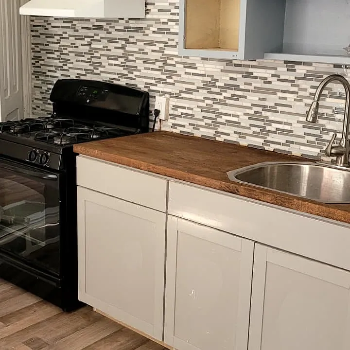 123 N Front St #1