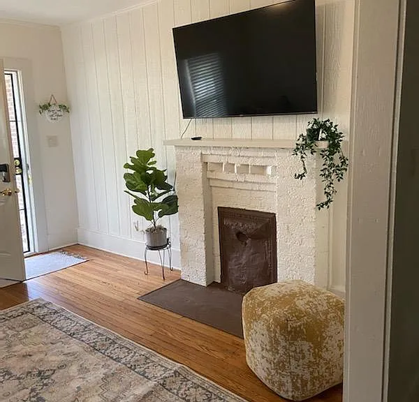 3535 Chandler Ave — Photo 3