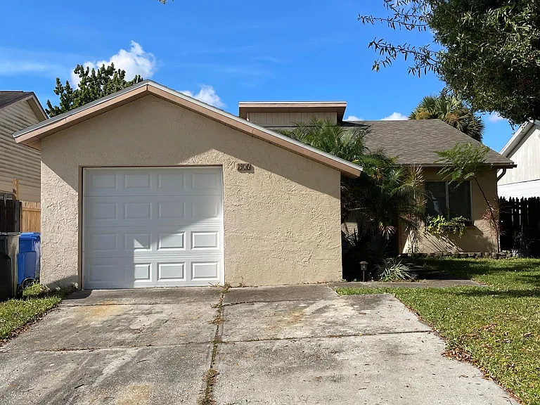 1306 Coolmont Dr — Photo 1