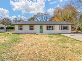 817 Beaver Dr, Maryville, TN 37801