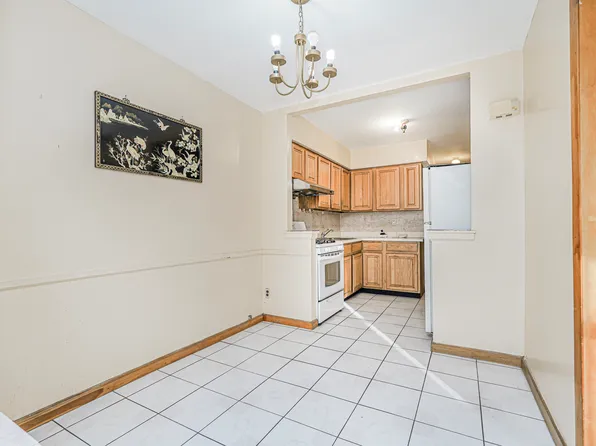 2375 East 12th Street image 21 of 25