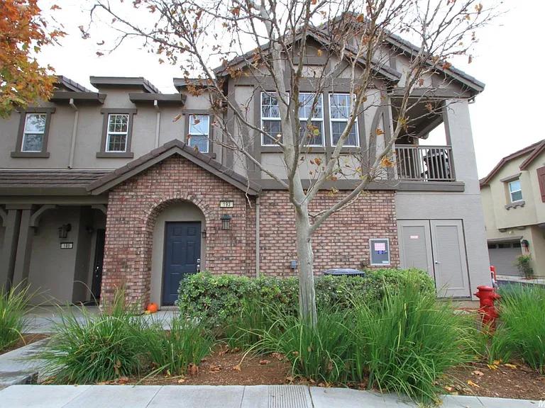 193 W Luna Loca Ln — Photo 1