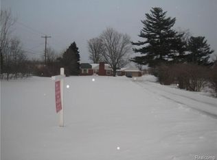 25200 Seeley Rd, Novi, MI 48375