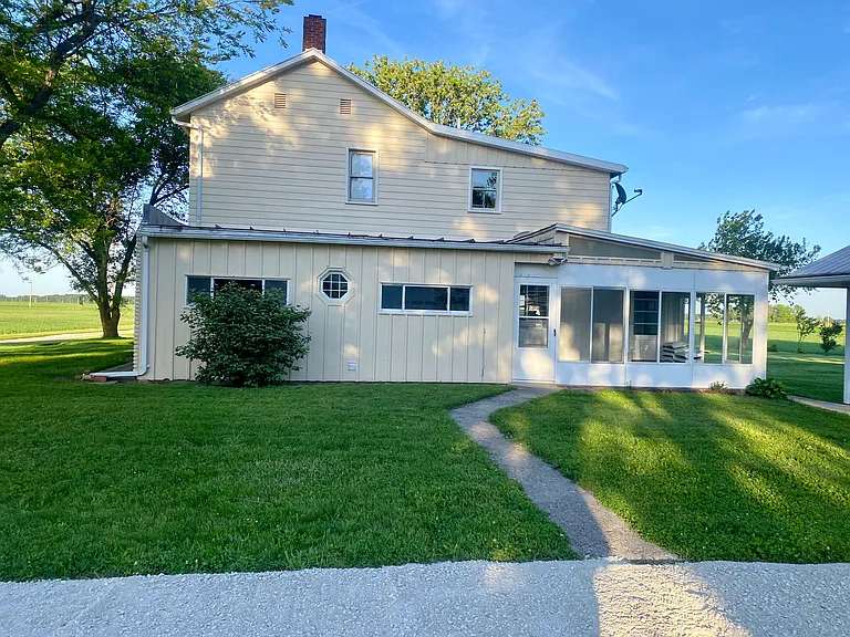2230 Leonard Rd — Photo 2
