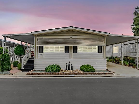 2nd image of 3928 Waimea Ln