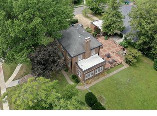 1067 Tuxedo Blvd, Saint Louis, MO 63119