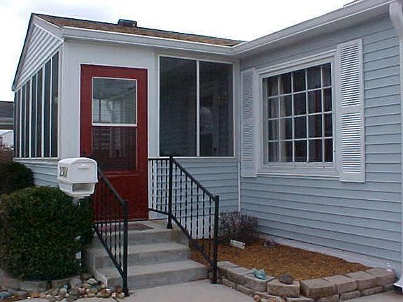 2nd image of 2301 E Nelson Ave
