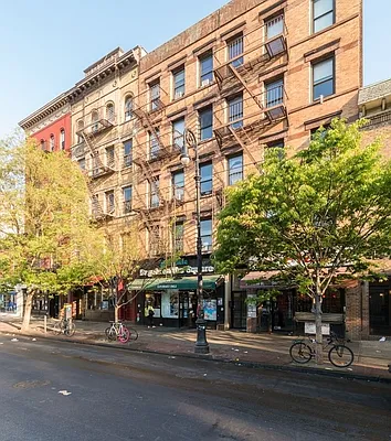 Rented by REAL New York | media 12