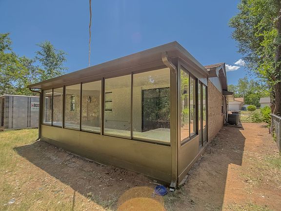 4th image of 229 Bainbridge Rd