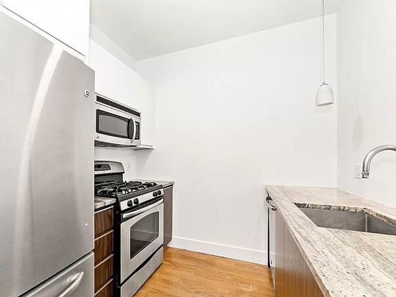 4th image of 836 Bergen St APT 201