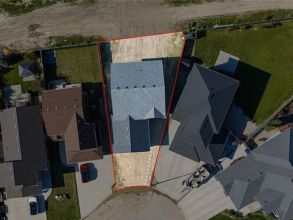 2nd image of 11 Aspen PLACE