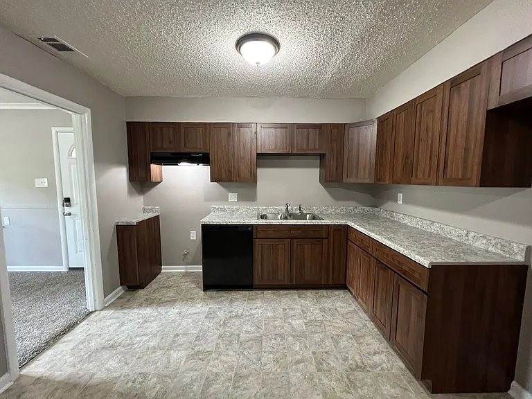 3642 Hallbrook St — Photo 3