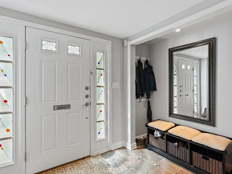 1616 W Altgeld St — Photo 27