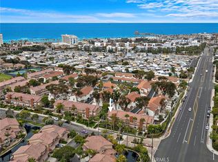 21038 Poolside Ln, Huntington Beach, CA 92648