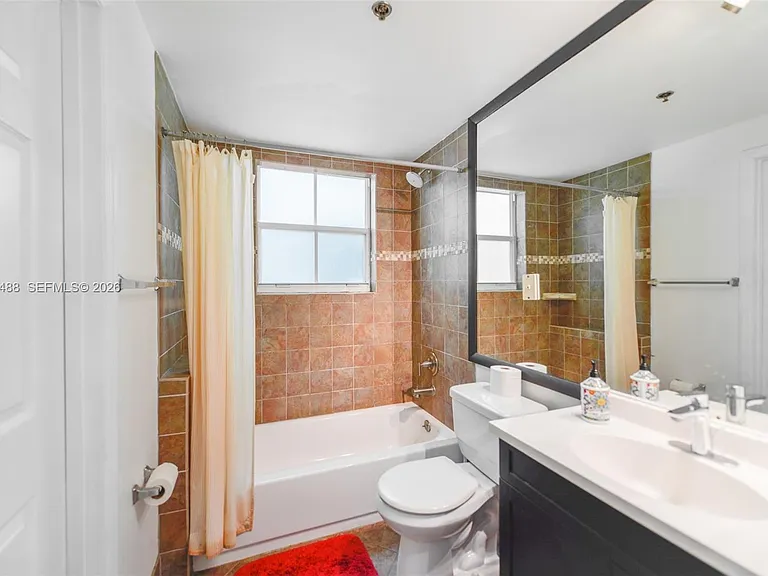 3245 NE 184th St #13101 — Photo 27