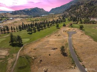 27 Fairway Pl, Pateros, WA 98846