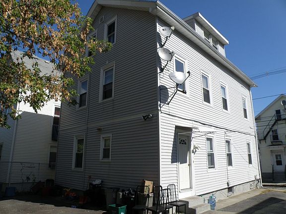 3rd image of 50 Lincoln Ave