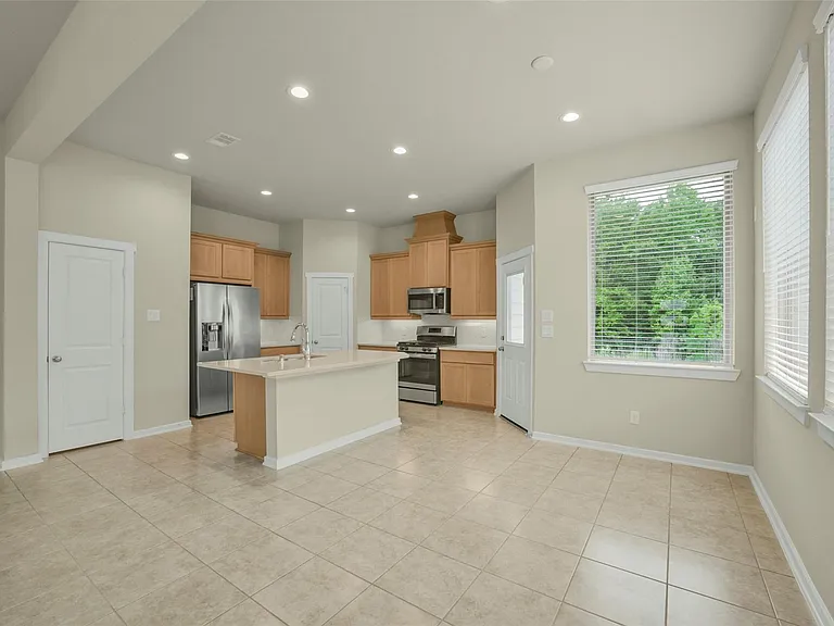 323 N Spotted Fern Dr — Photo 17