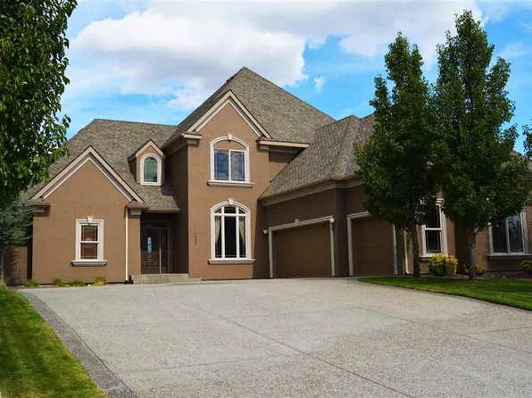 2988 Riverbend Dr, Richland, WA 99354