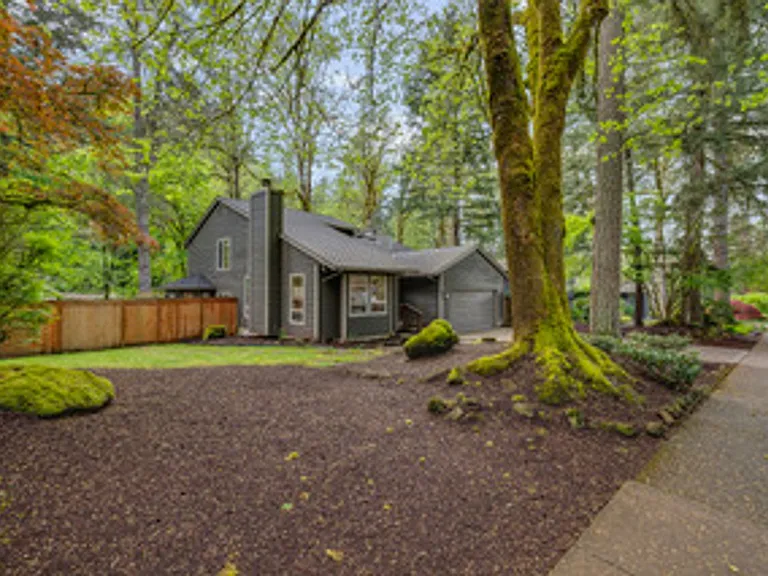 18679 Indian Creek Dr — Photo 4