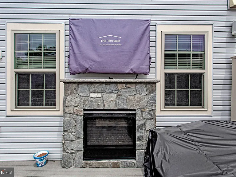 703 Skippers Ln — Photo 47