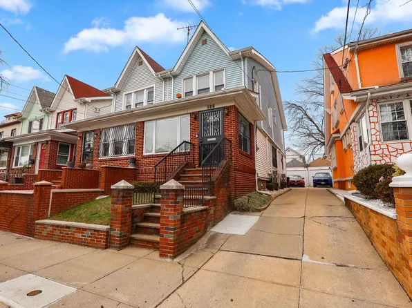 786 East 40th Street image 2 of 35