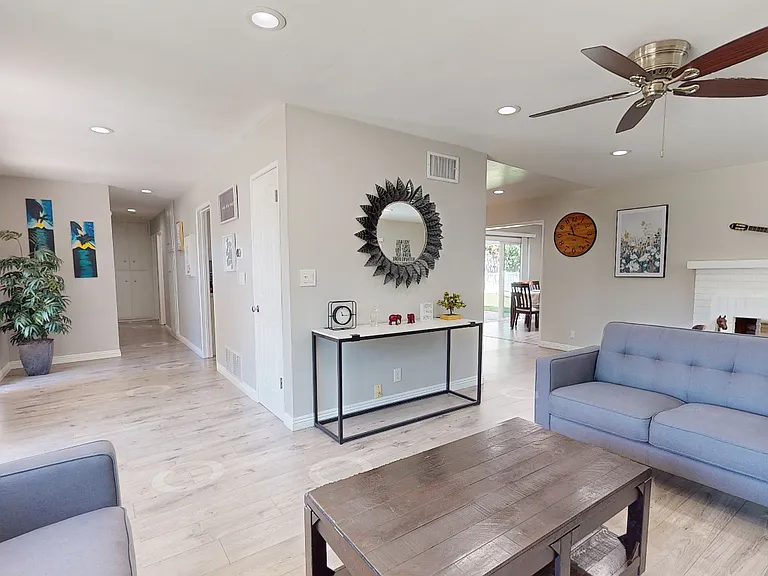 19101 E Ryals Ln — Photo 22